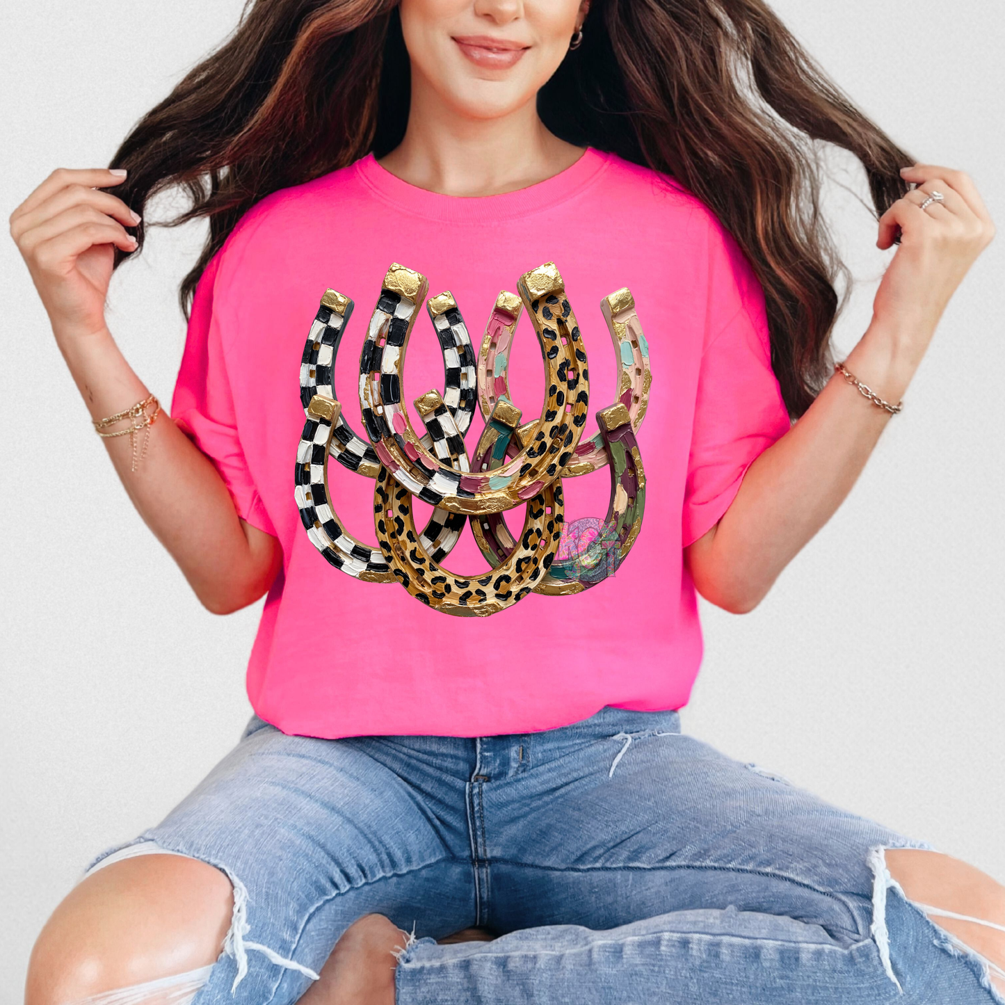 horseshoe tee