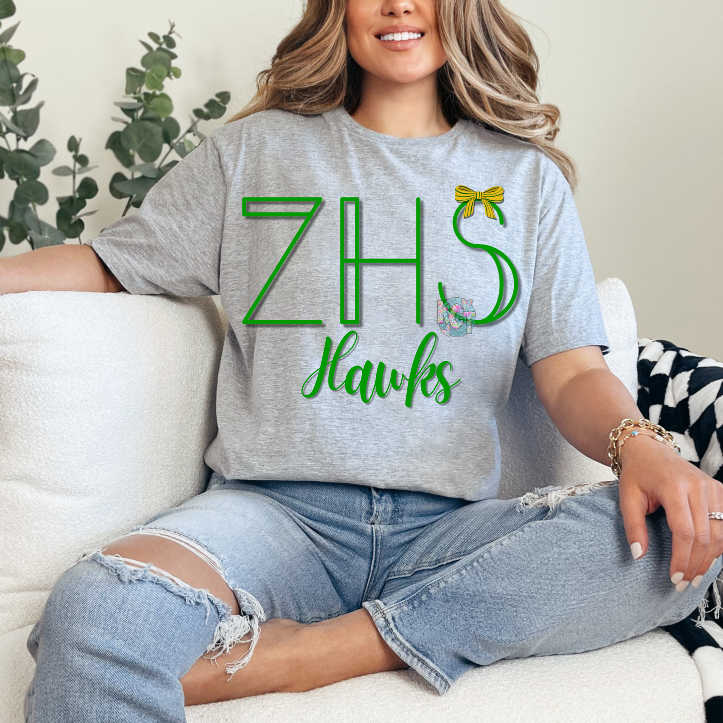 Hawks Outline with Bow
